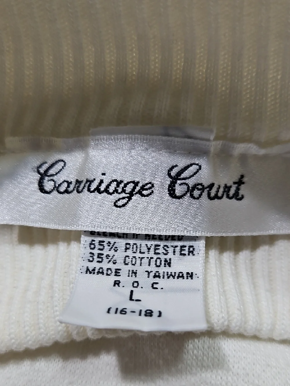 Vintage Carriage Court Cream Mock Neck Sweatshirt Large Cable Knit Trim